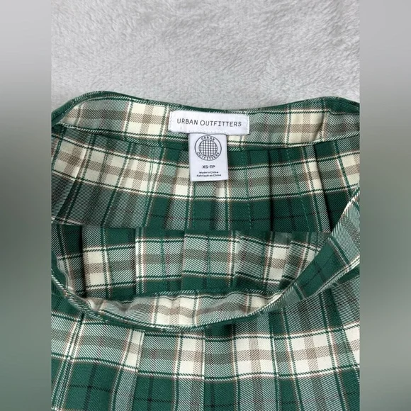 Urban Outfitters Pleated Mini Skirt X Small Green Plaid School Preppy Academia - Picture 4 of 14